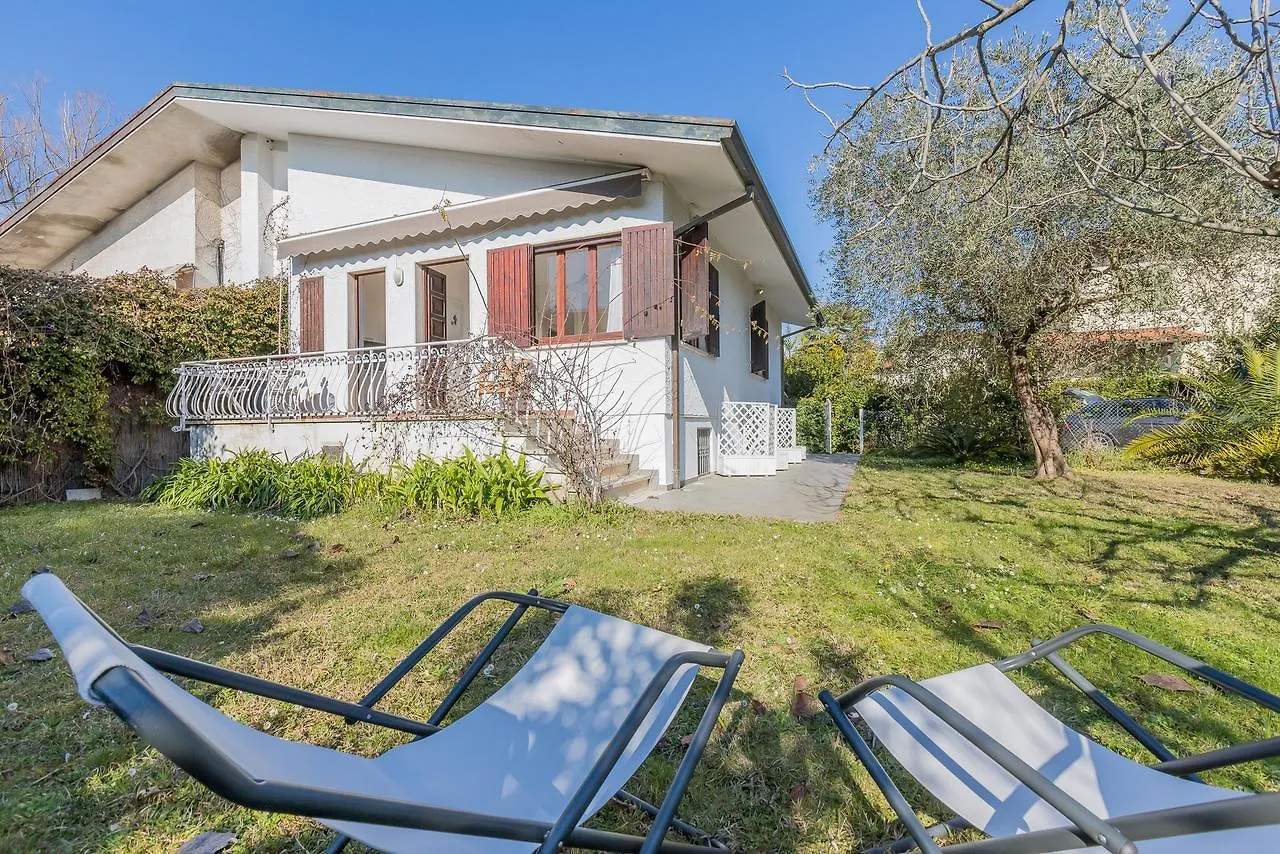 Limonaia Del Forte Villa Forte dei Marmi
